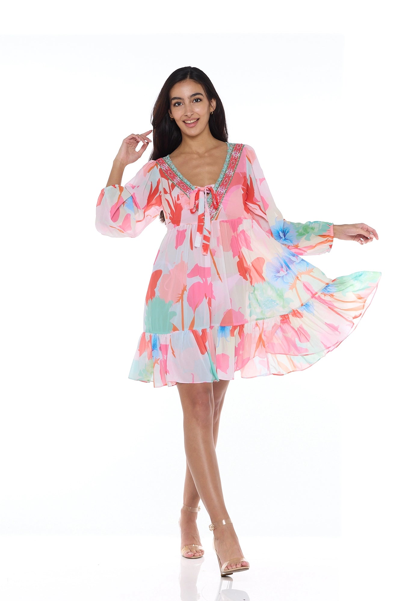 Vestido escalonado en color agua (vestido corto)